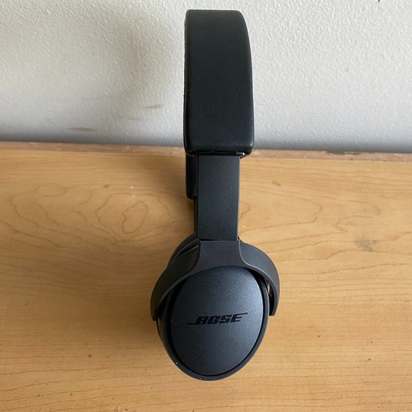 Bose SoundLink On-Ear Bluetooth Headphones - Triple Black - Picture 3 of 9